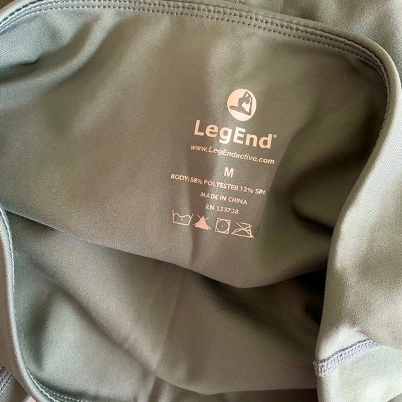 Women’s Workout Leggings - Picture 2 of 4